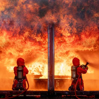 Sécurité pendant les fêtes : guide complet pour protéger votre maison et vos biens